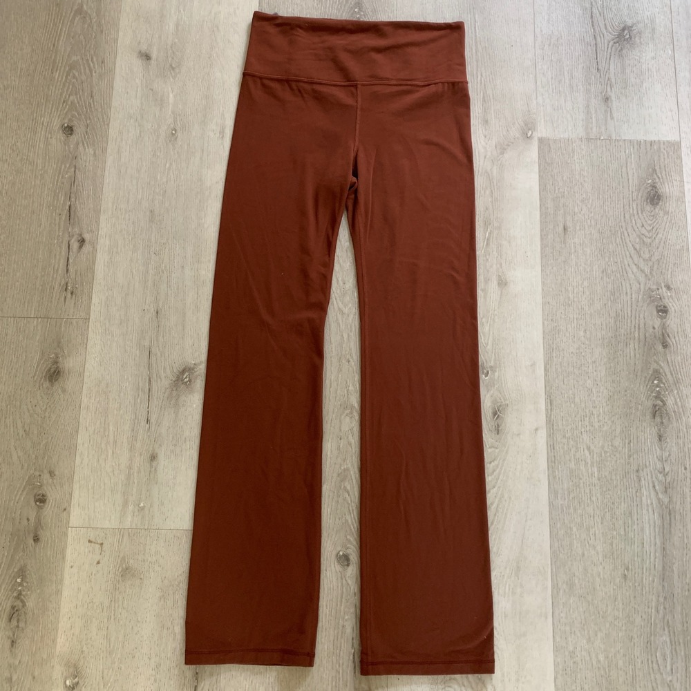 Athleta Elation Straight Leg Pant Rust Brown Yoga Trousers Medium Activewear